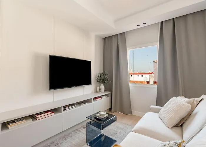 Chueca IV calle Escorial 2BR 2BH