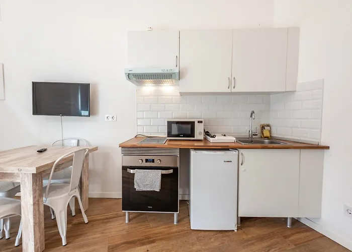 New 1 Min Metro, Cozy 1 Bed Close To Downtown, Wifi